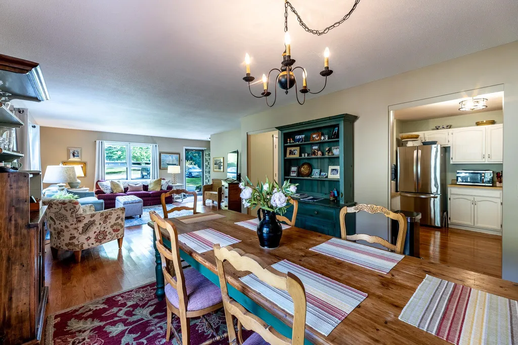 25 Pleasant Street Lebanon NH 03784