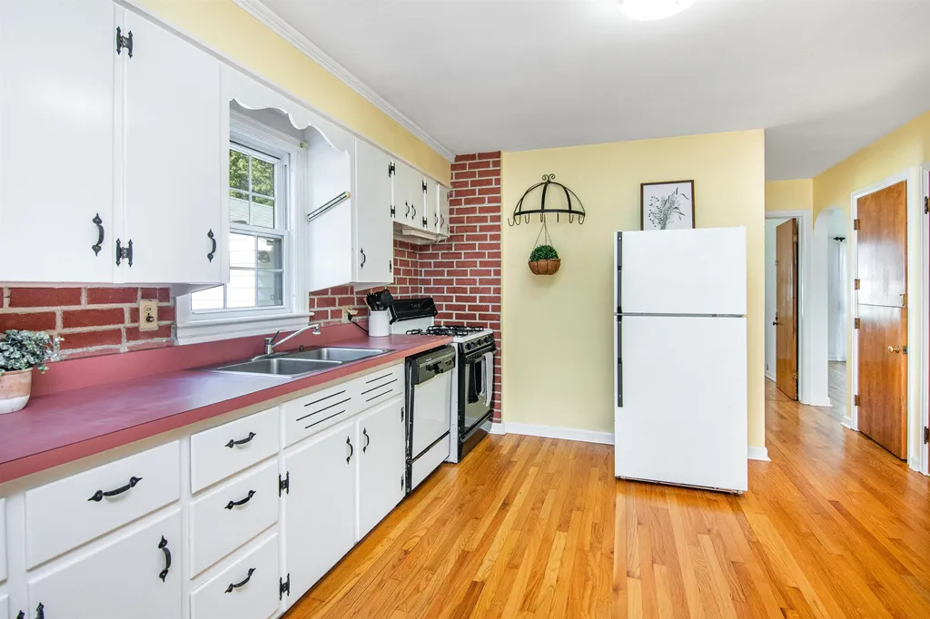 138 Village Green Burlington VT 05408