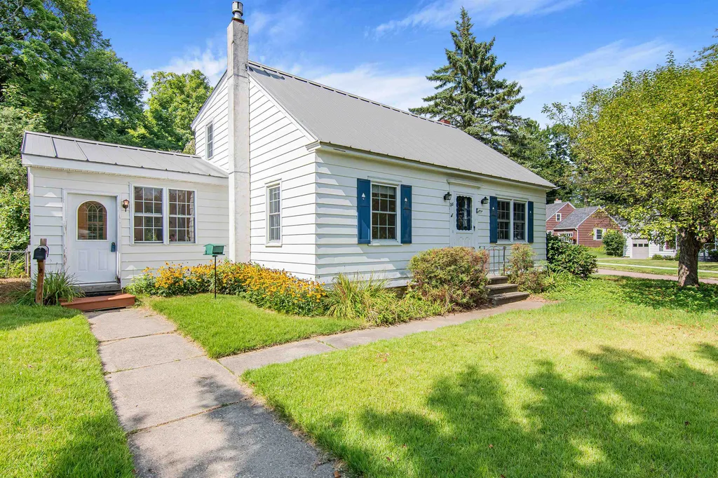 138 Village Green Burlington VT 05408