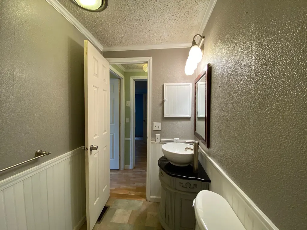 207 Redwood Road Loudon NH 03307