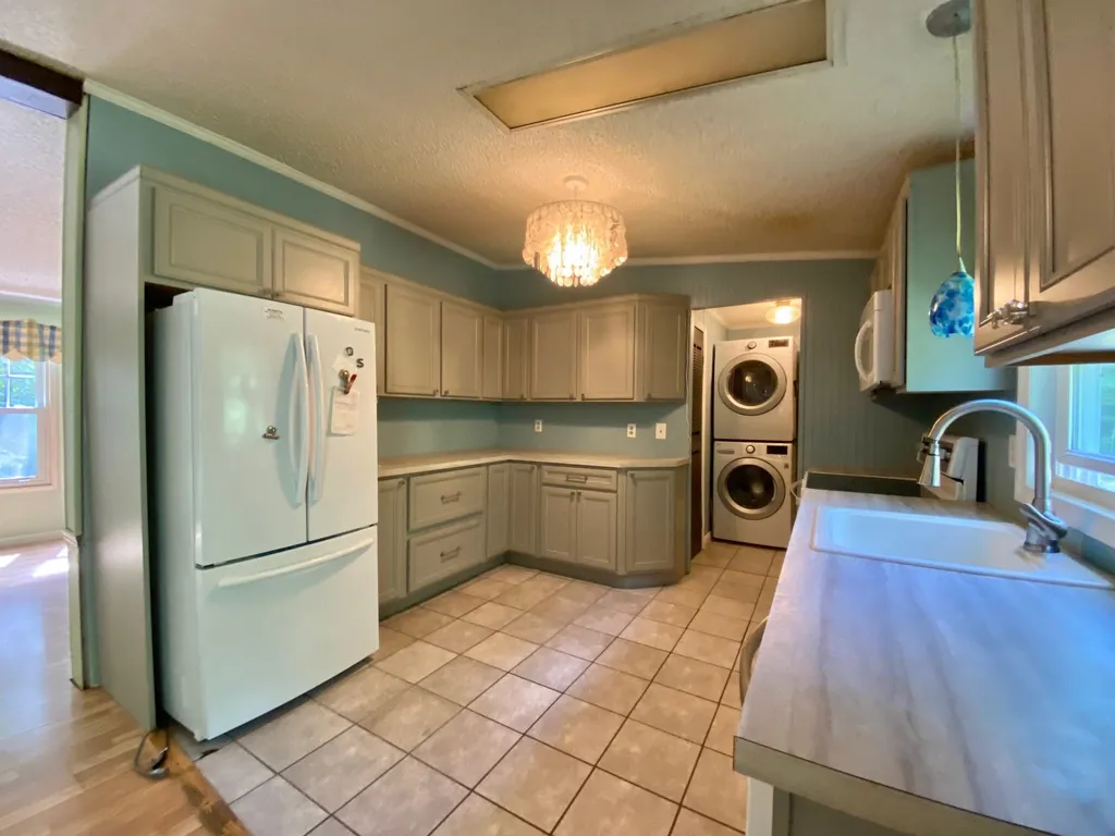 207 Redwood Road Loudon NH 03307