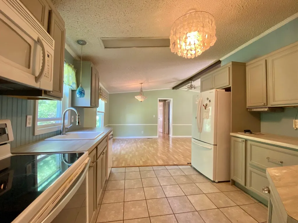 207 Redwood Road Loudon NH 03307