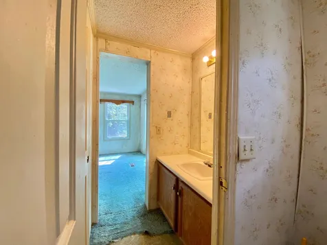207 Redwood Road Loudon NH 03307