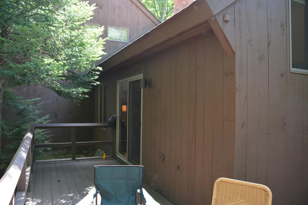 44 Old Beach Circle Grantham NH 03753
