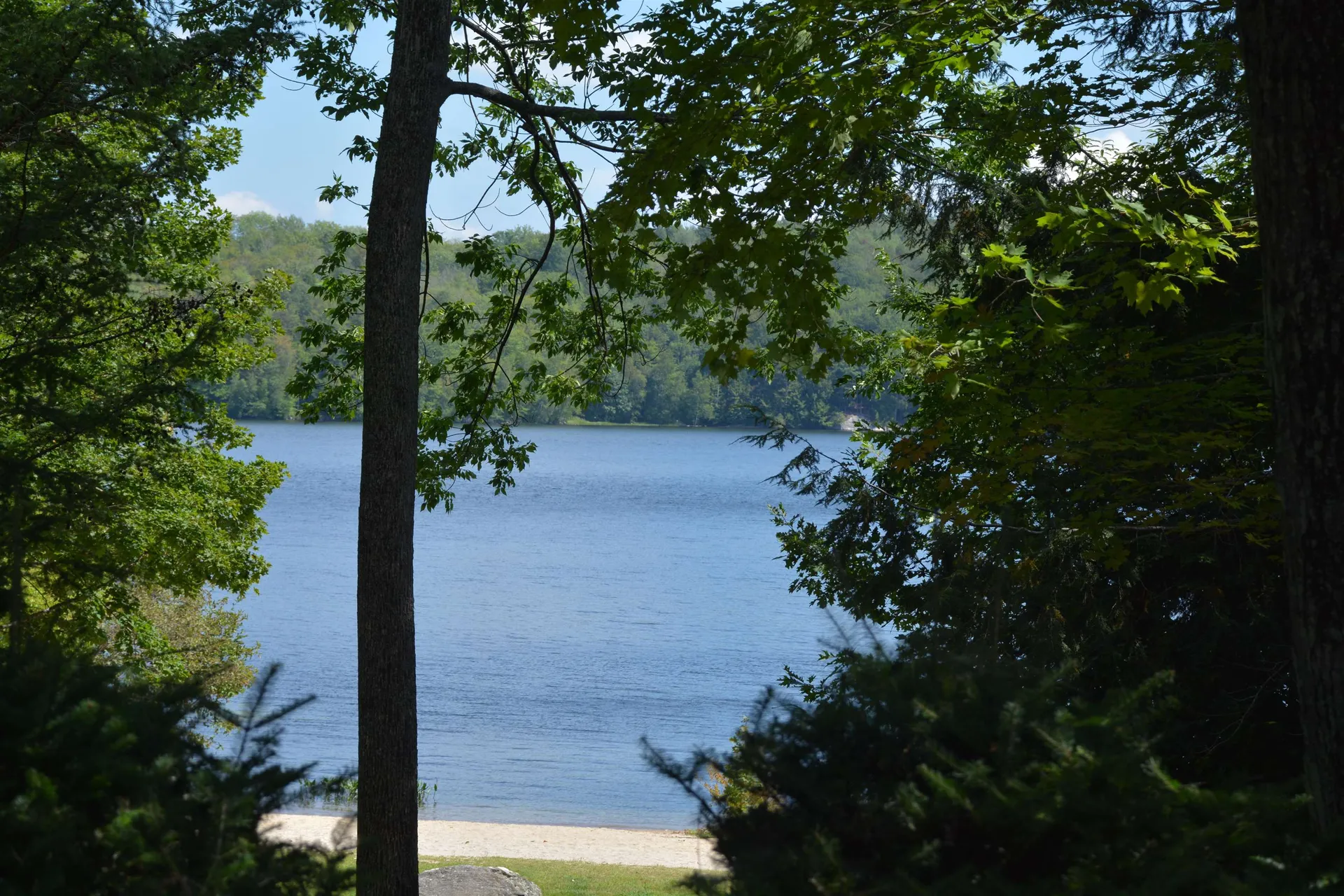 44 Old Beach Circle Grantham NH 03753