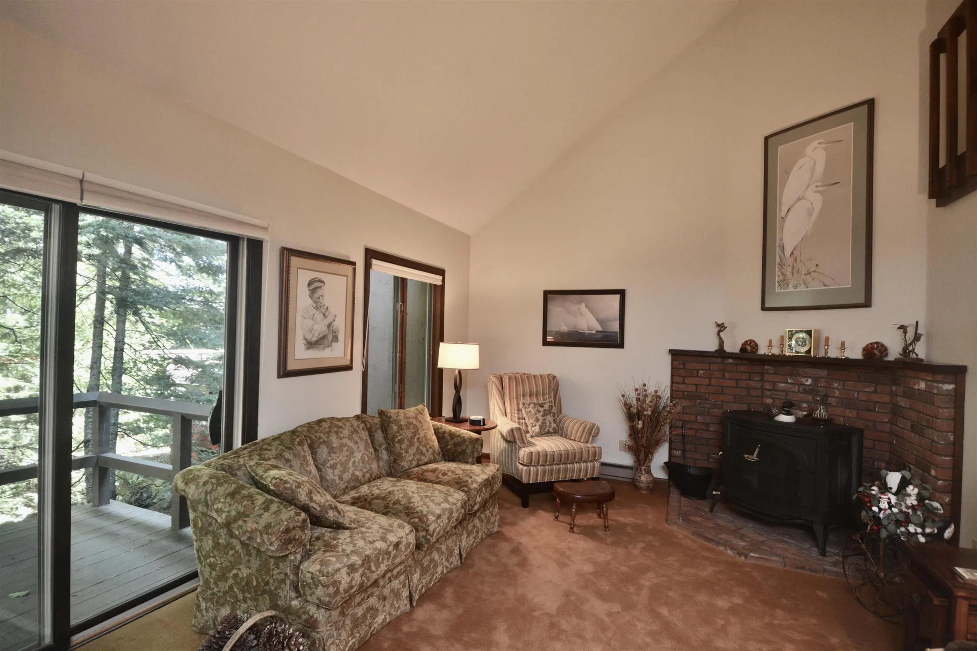 44 Old Beach Circle Grantham NH 03753