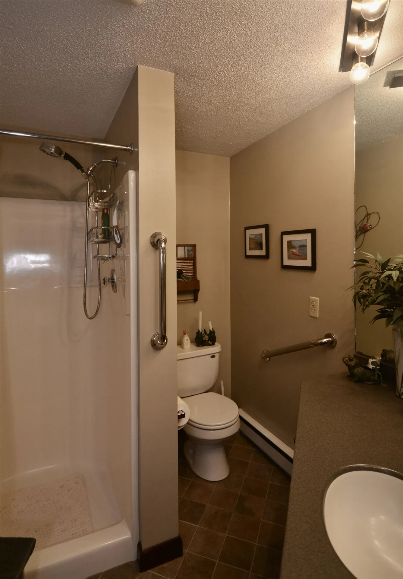 44 Old Beach Circle Grantham NH 03753
