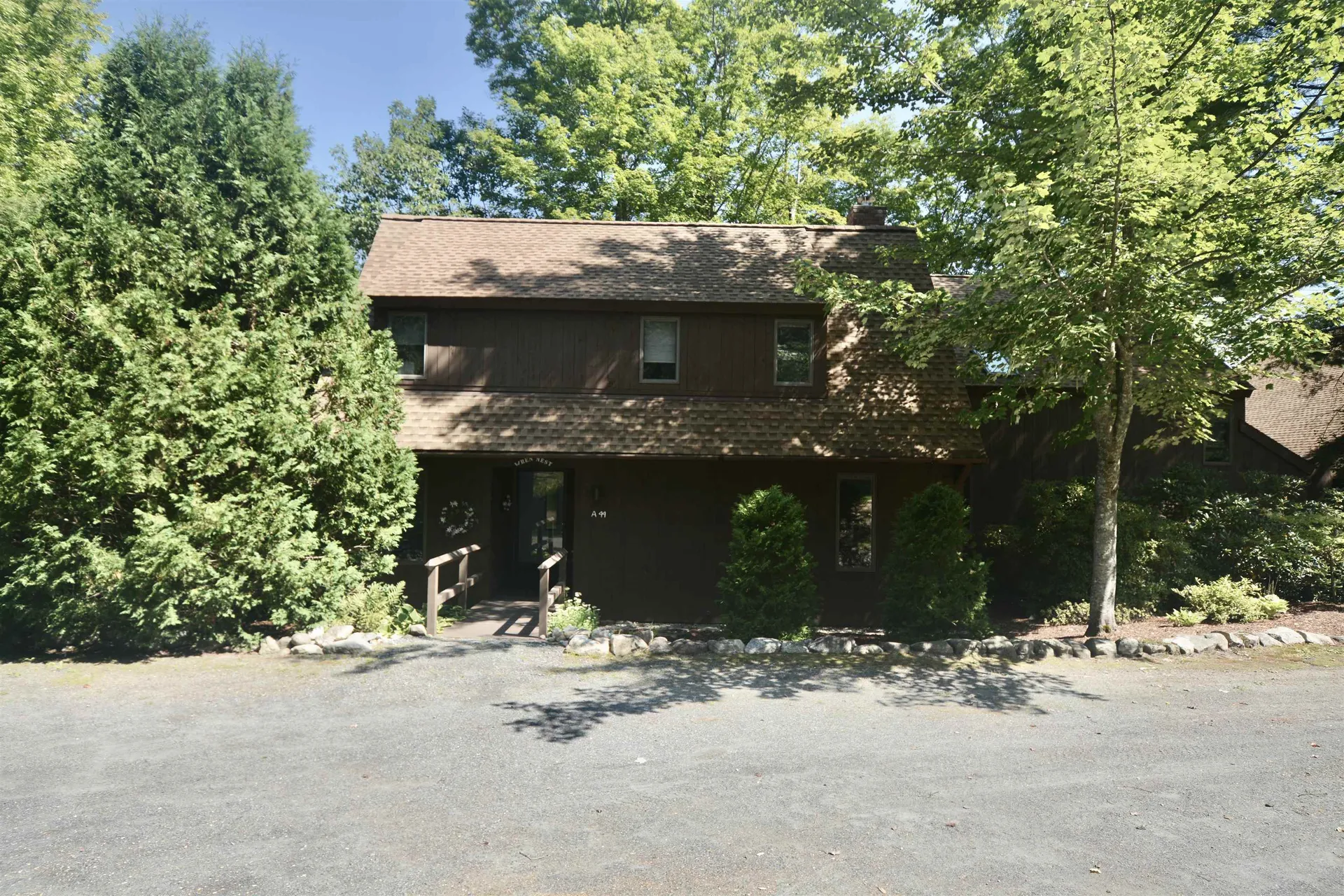 44 Old Beach Circle Grantham NH 03753
