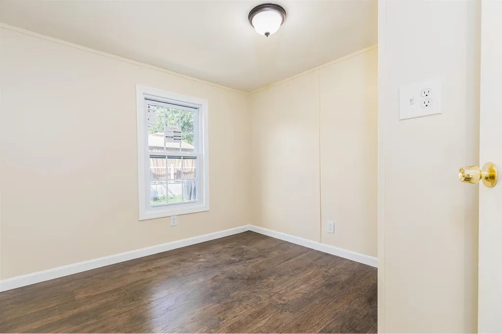 64 Hilton Avenue Exeter NH 03833-4131