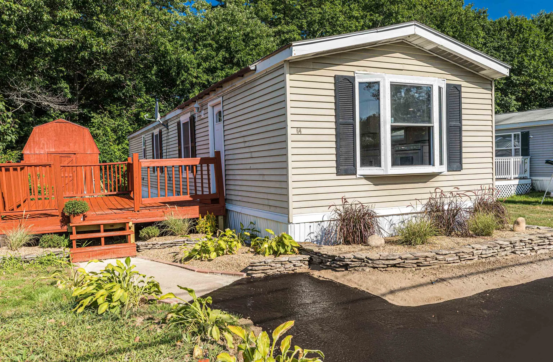 64 Hilton Avenue Exeter NH 03833-4131