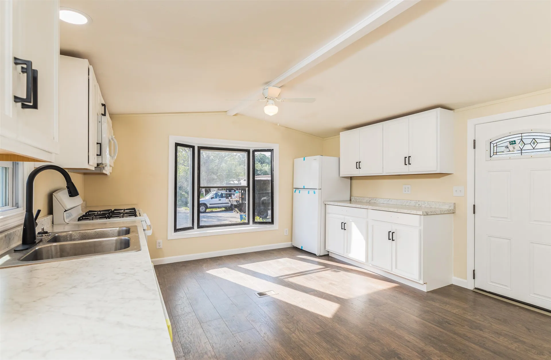 64 Hilton Avenue Exeter NH 03833-4131
