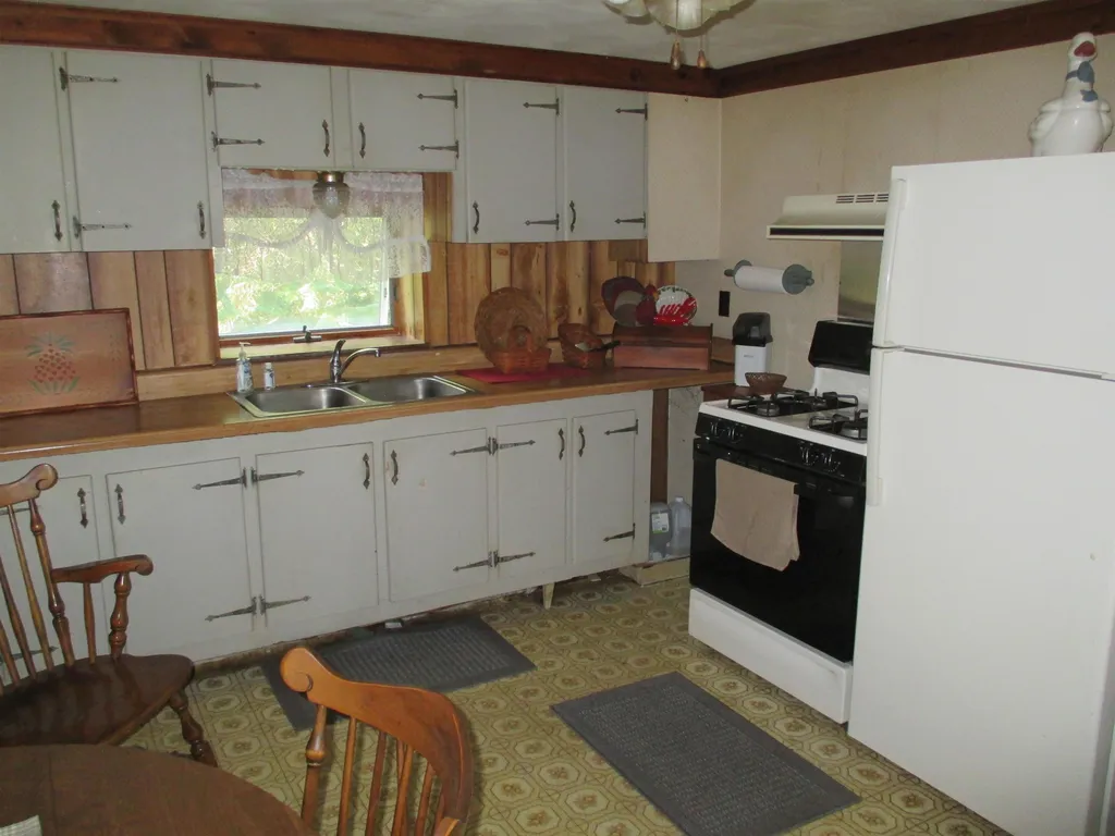 154 Crown Point Road Rochester NH 03867
