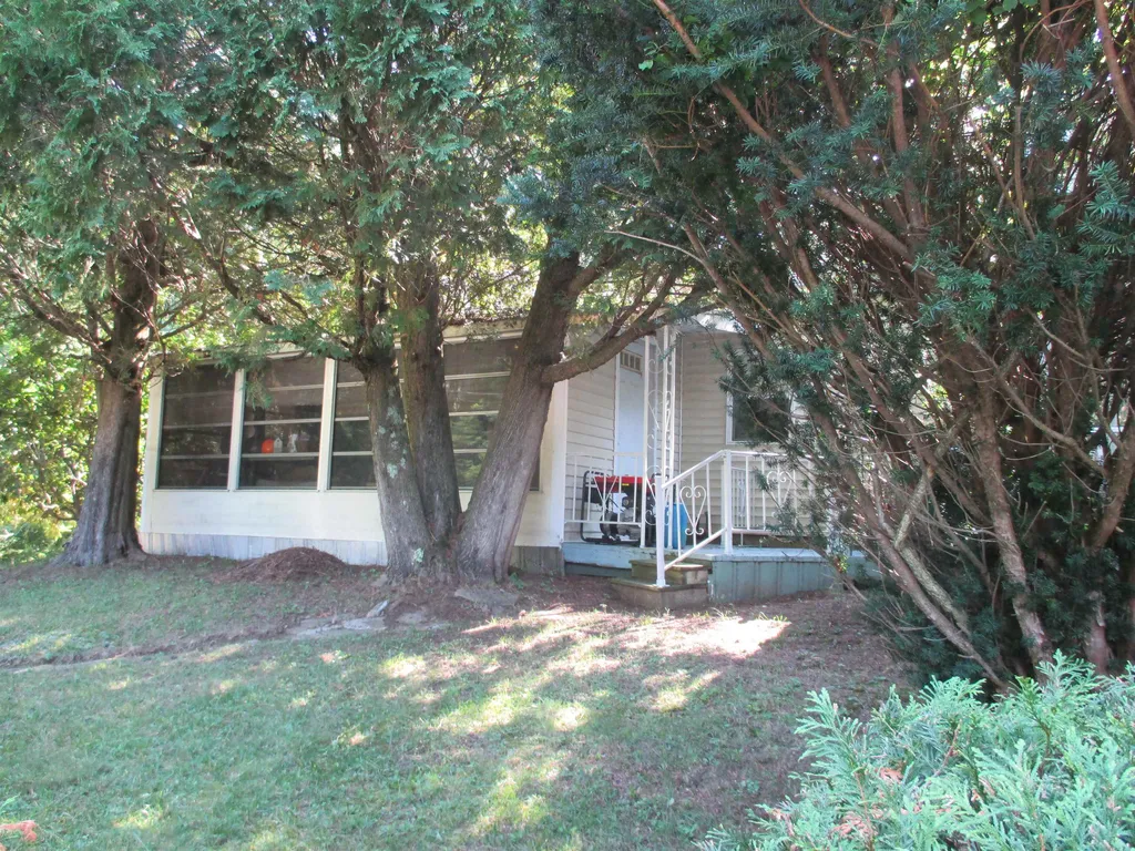 154 Crown Point Road Rochester NH 03867