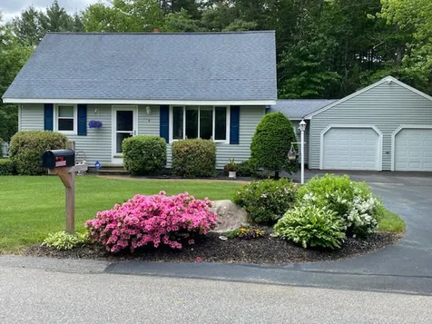 4 Gosselin Avenue Hooksett NH 03106