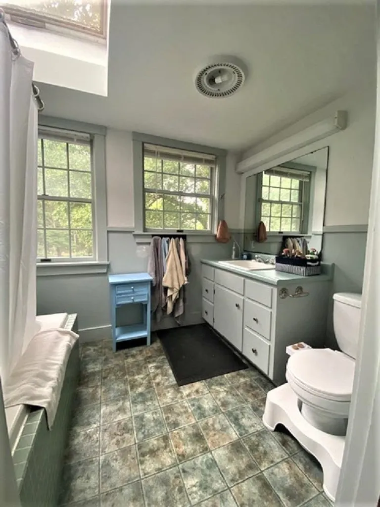14 Schoolhouse Lane Durham NH 03824