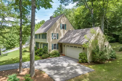 23 Penny Lane Laconia NH 03246