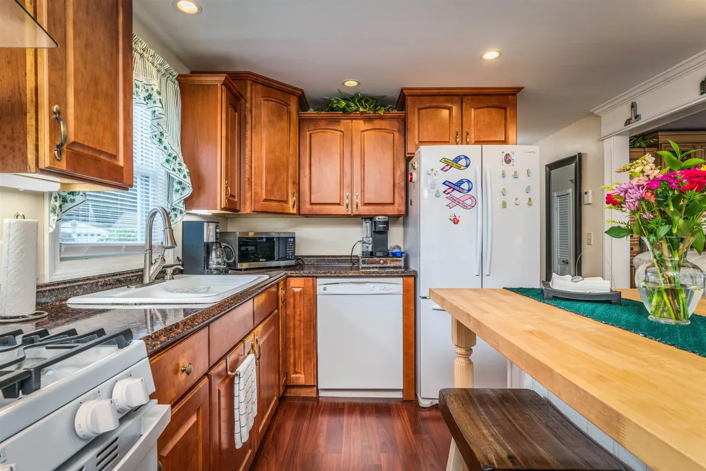 166 Milton Road Rochester NH 03868