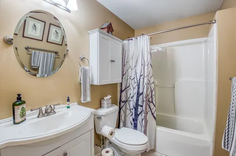 17 Fadden Drive Conway NH 03813