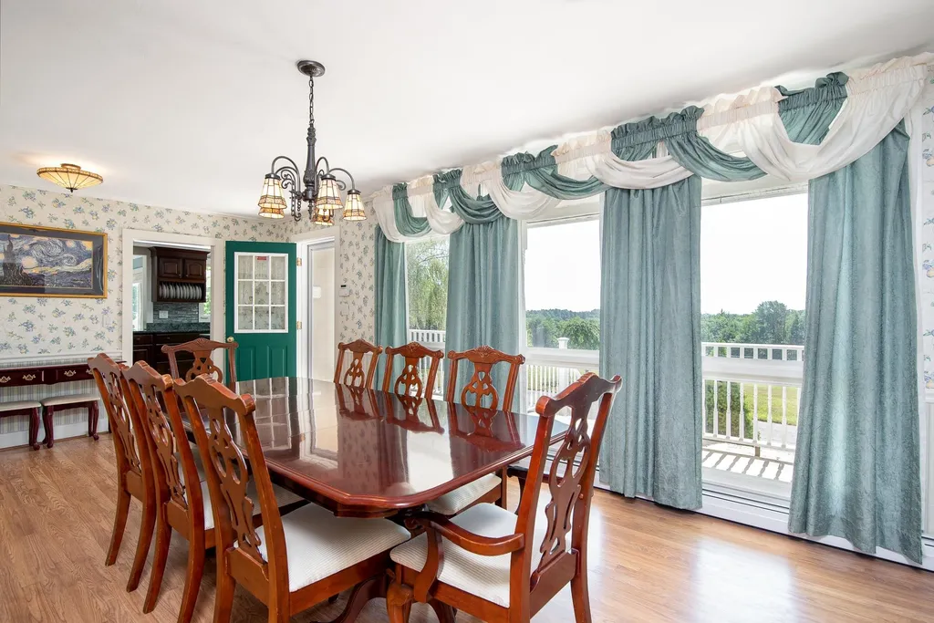 79 Dry Hill Road Rochester NH 03867-4129