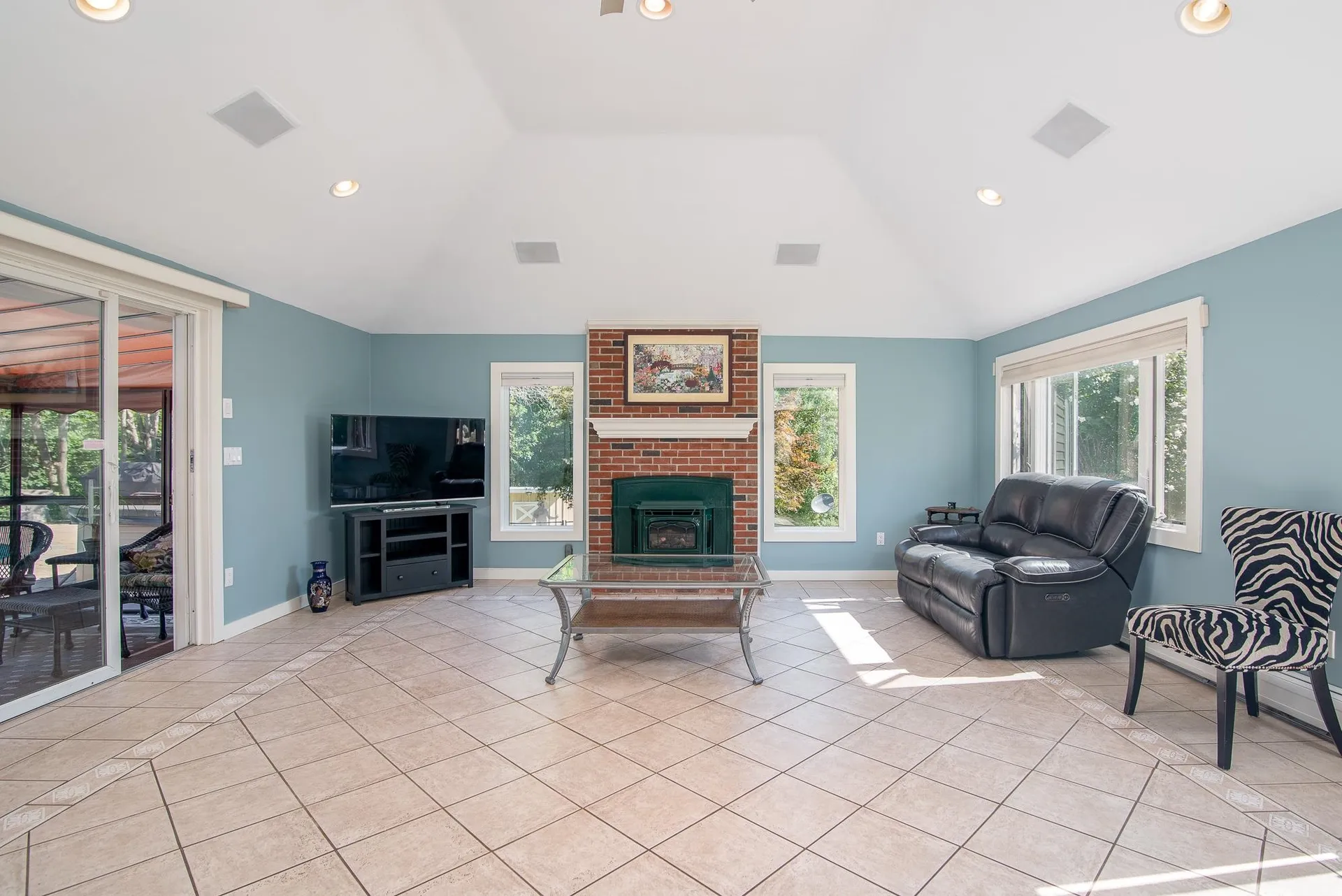 79 Dry Hill Road Rochester NH 03867-4129