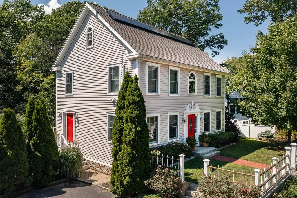 65 Portsmouth Avenue New Castle NH 03854