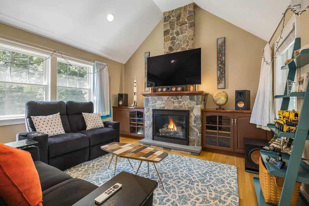 65 Portsmouth Avenue New Castle NH 03854