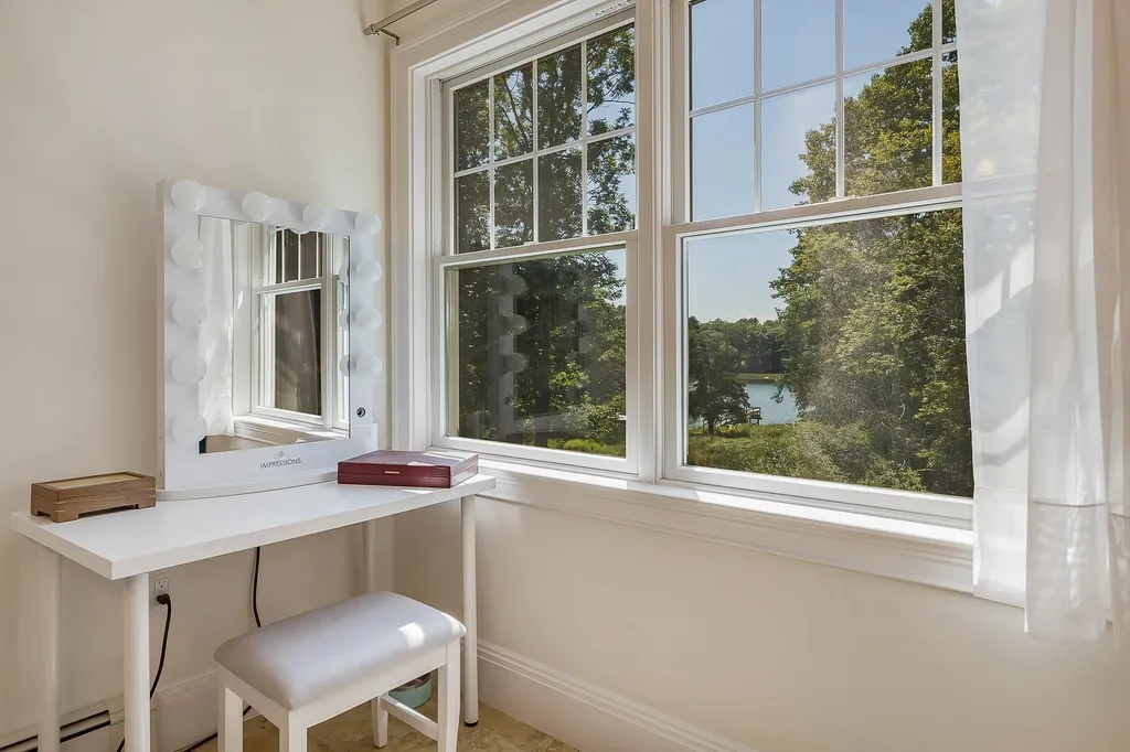 65 Portsmouth Avenue New Castle NH 03854