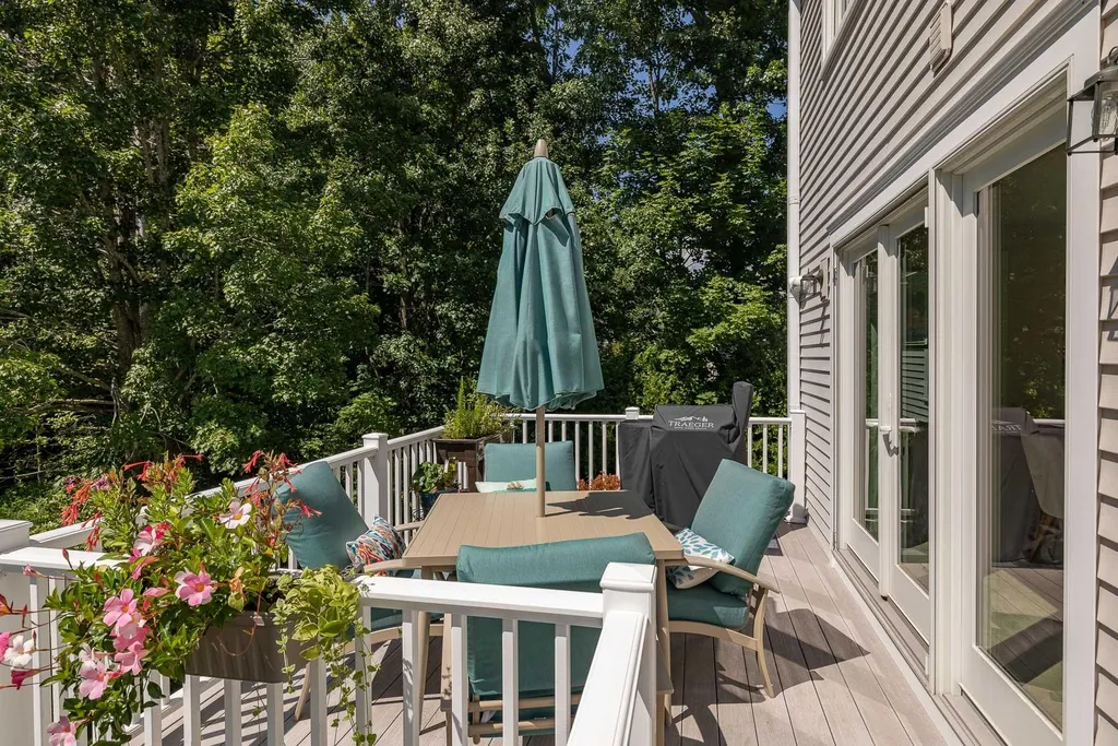 65 Portsmouth Avenue New Castle NH 03854