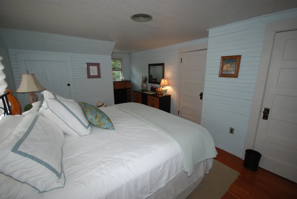 7 Harbor Way Wolfeboro NH 03894-4016