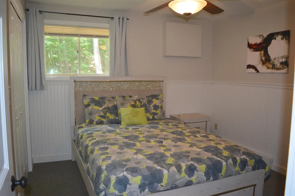 30 Allens Drive Grantham NH 03753
