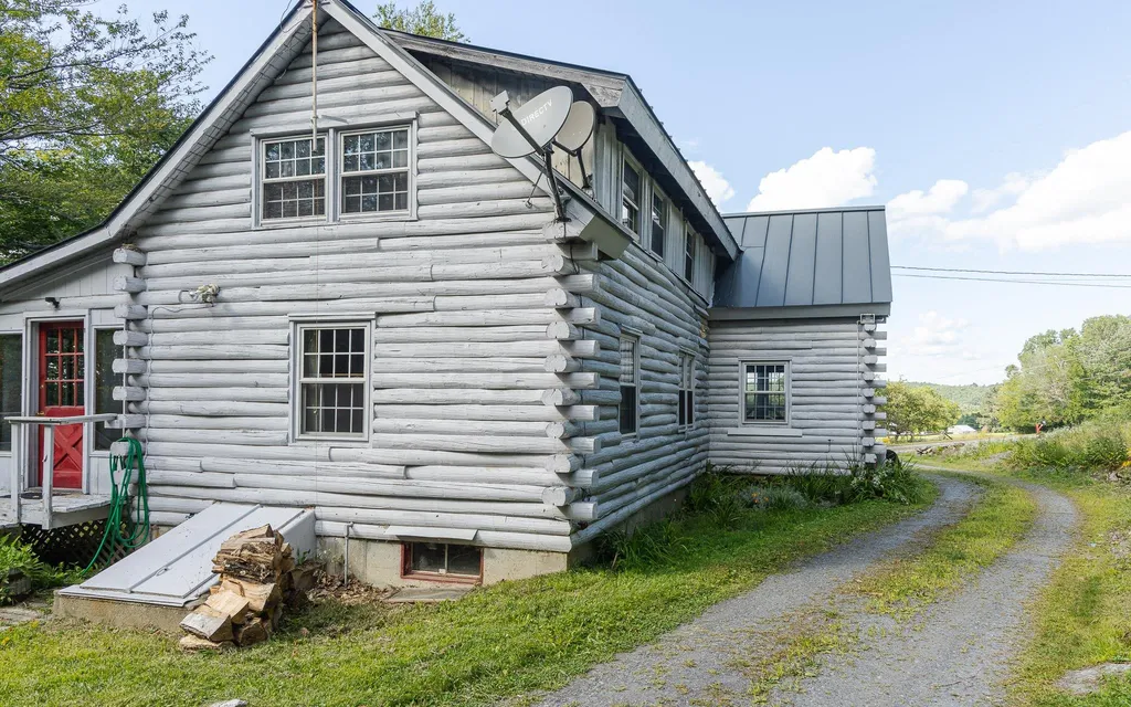 24 Barnett Hill Road Walpole NH 03608