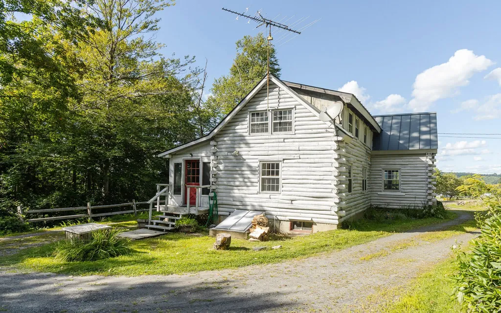 24 Barnett Hill Road Walpole NH 03608