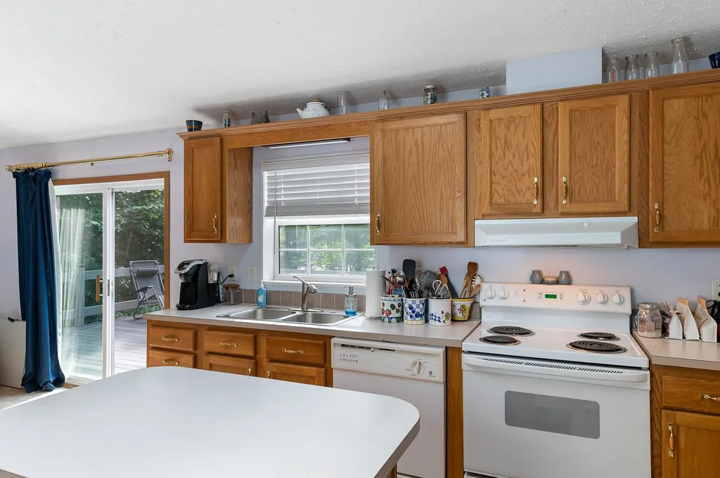 37 North Road Sunapee NH 03782