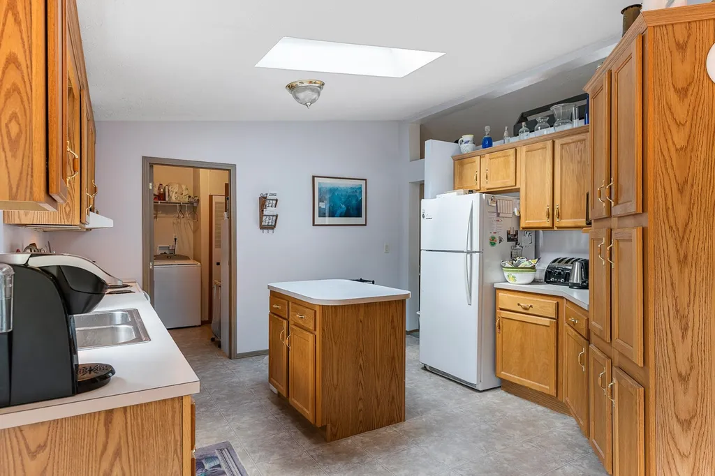 37 North Road Sunapee NH 03782