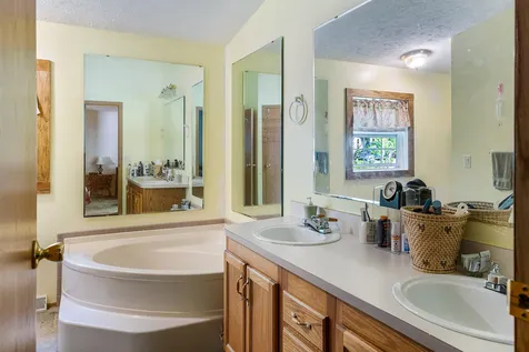 37 North Road Sunapee NH 03782