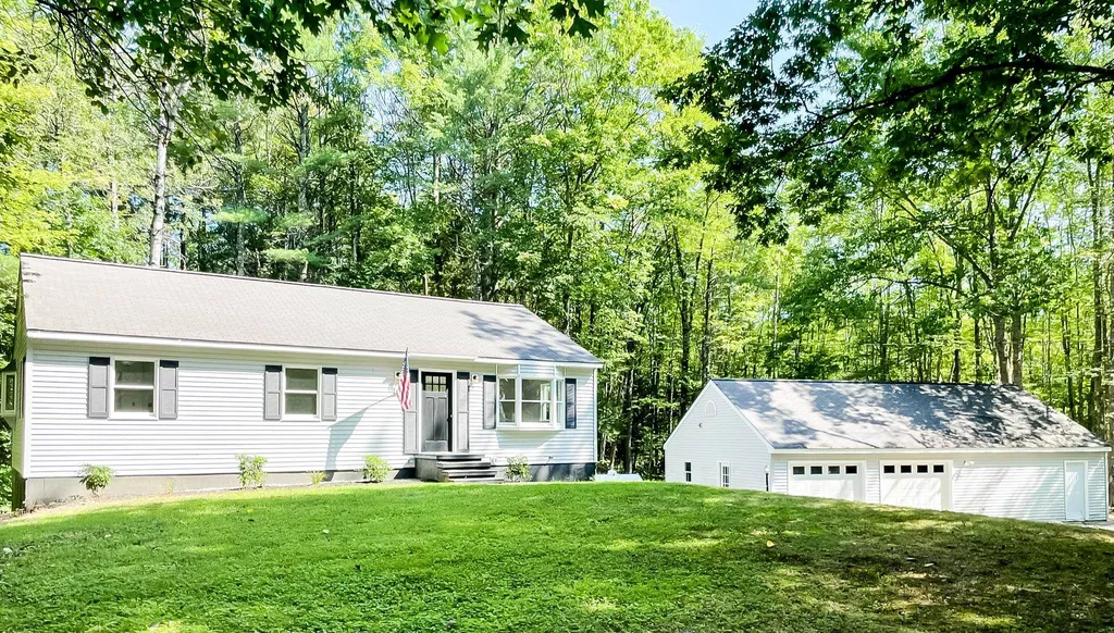 21 Franklin Pierce Drive Webster NH 03303