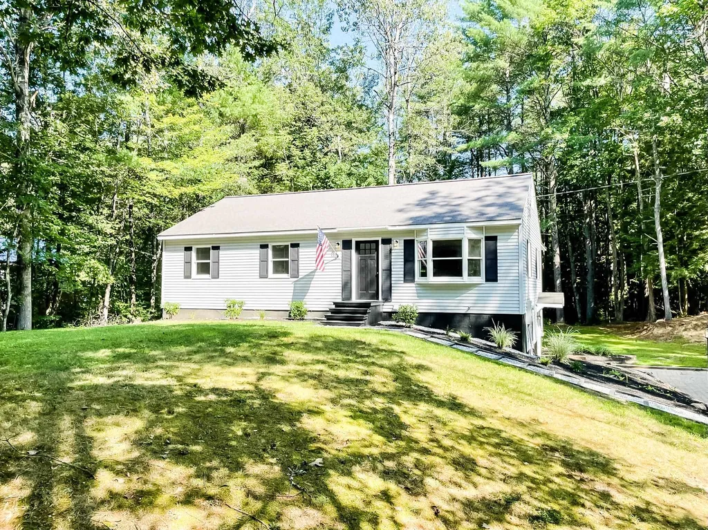 21 Franklin Pierce Drive Webster NH 03303