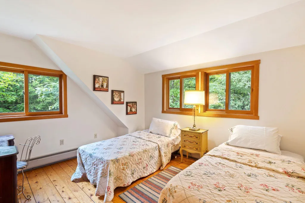 848 High Lake Road Sharon VT 05065