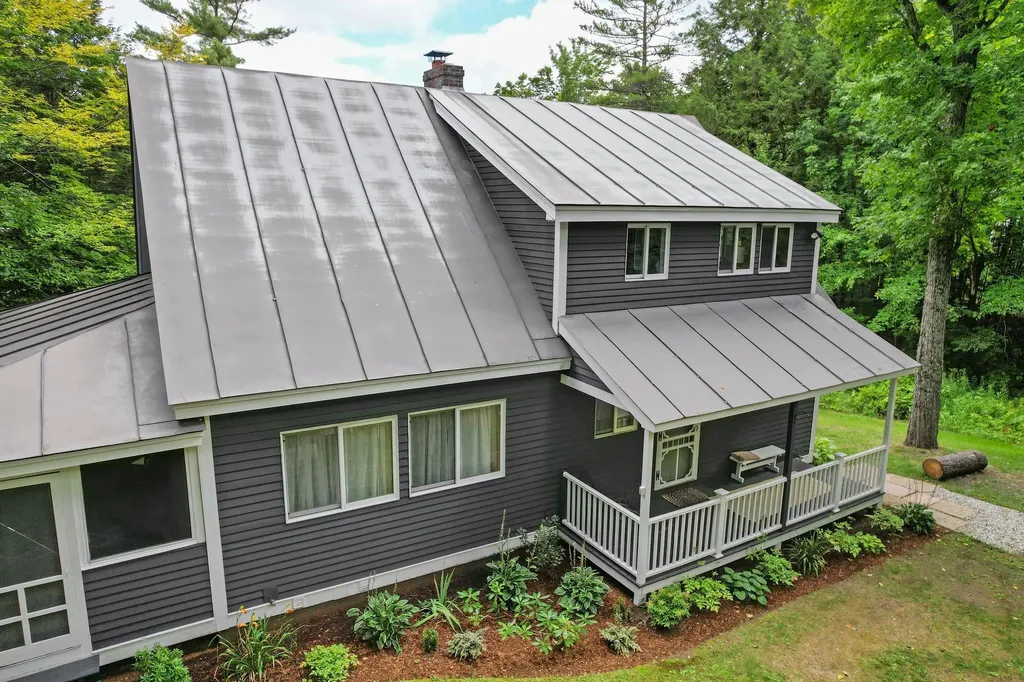 848 High Lake Road Sharon VT 05065