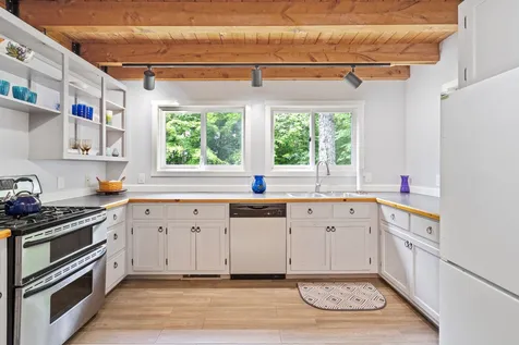 848 High Lake Road Sharon VT 05065