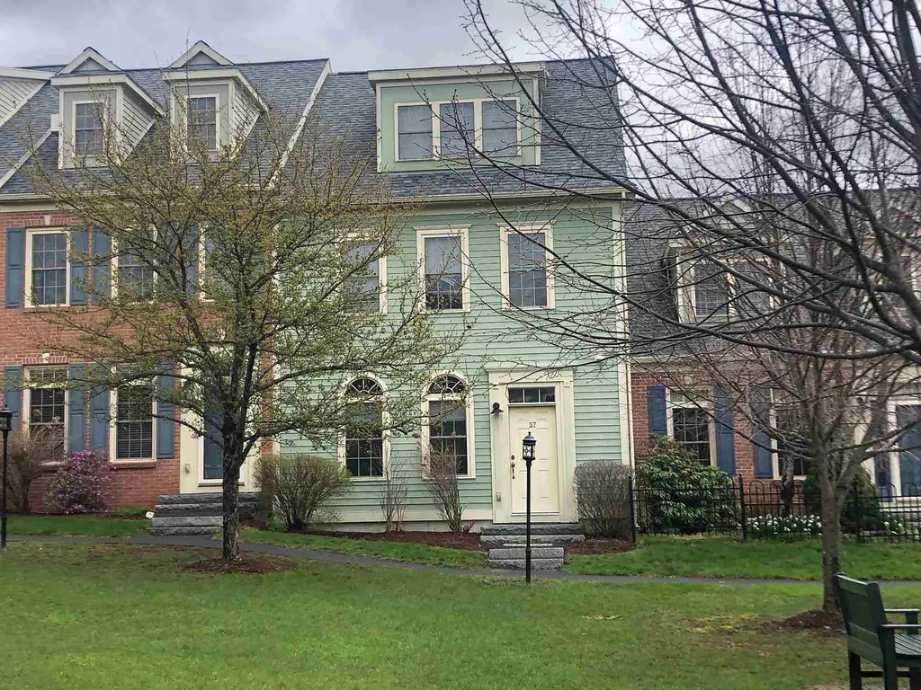 37 Forest Edge Drive Hanover NH 03755