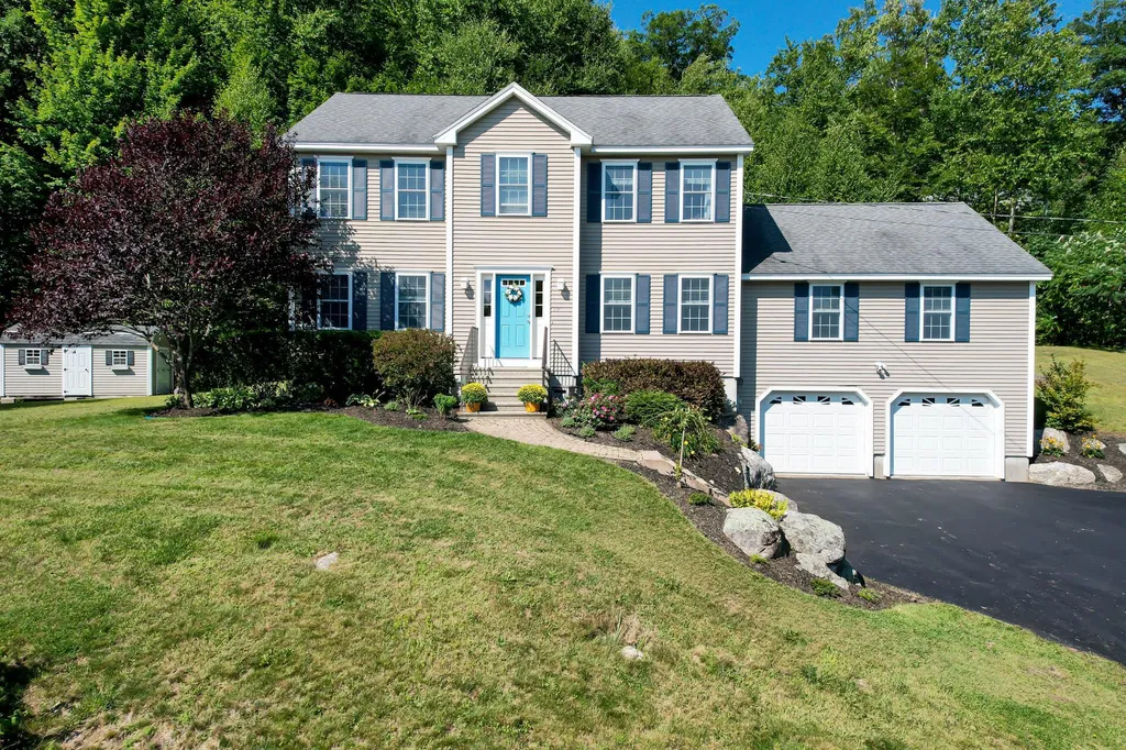 37 Tracie Lane Weare NH 03281
