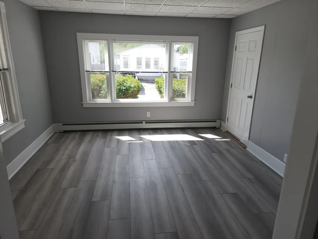 142 Pine Street Nashua NH 03060