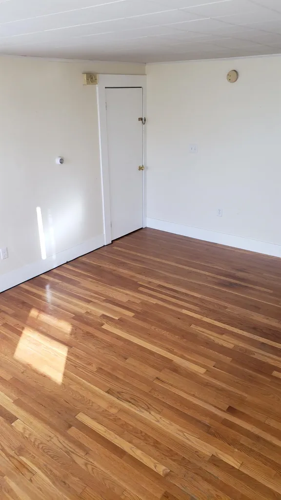 142 Pine Street Nashua NH 03060