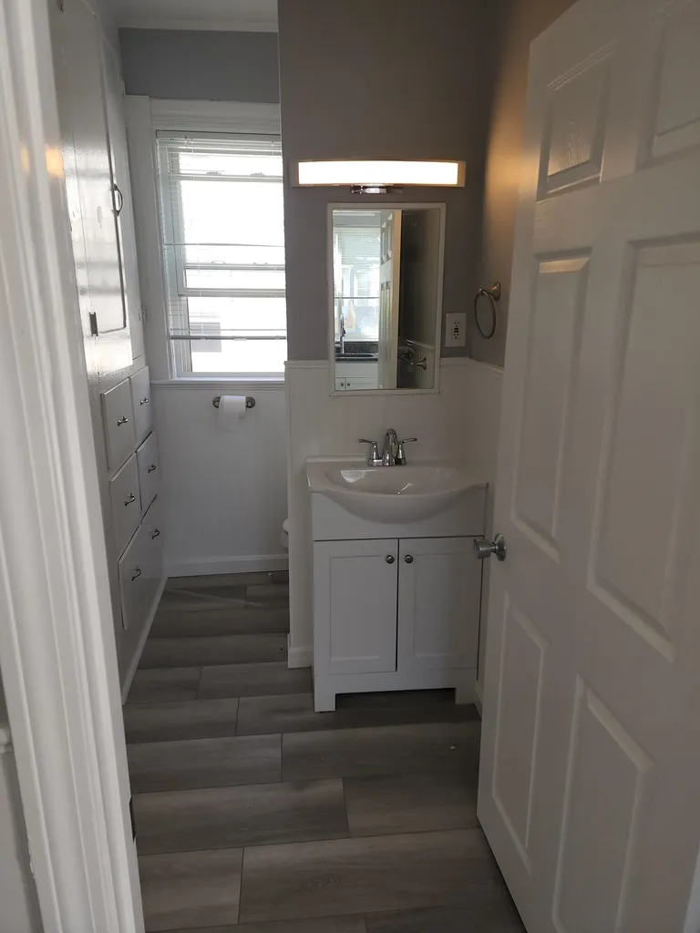 142 Pine Street Nashua NH 03060