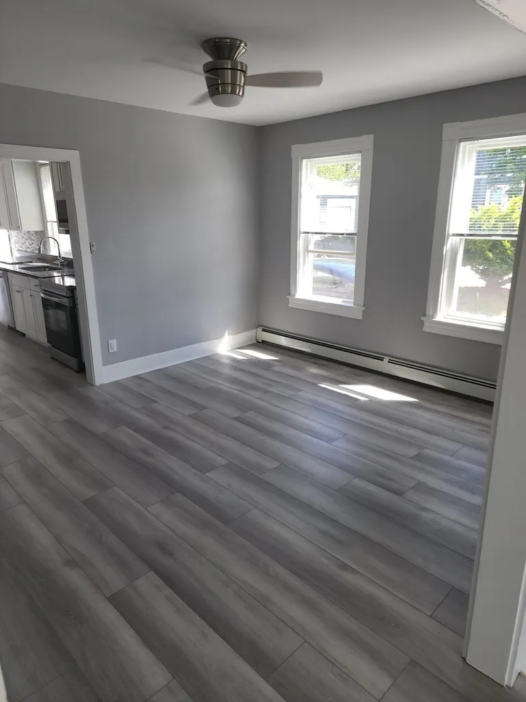 142 Pine Street Nashua NH 03060