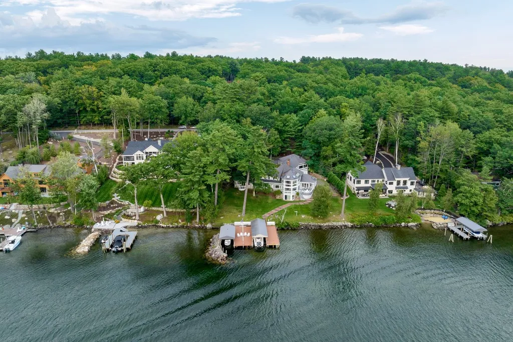 164 Edgewater Drive Gilford NH 03249