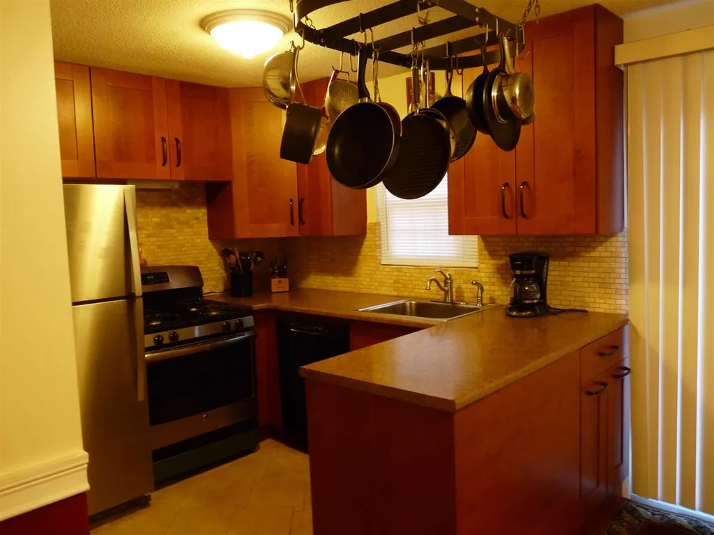 1 Fieldstone Drive Londonderry NH 03053