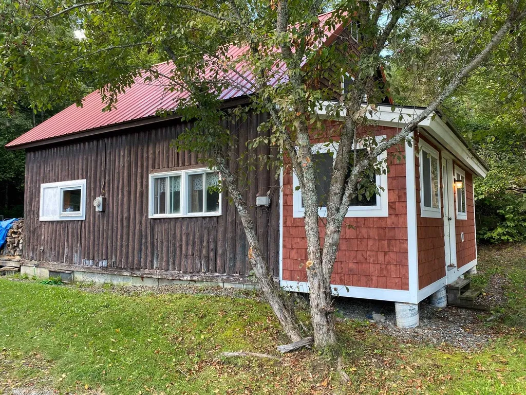 15 Judd Road Pittsburg NH 03592