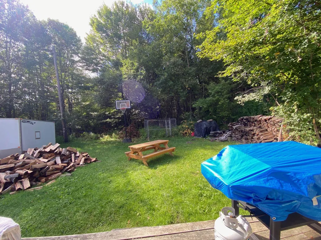 15 Judd Road Pittsburg NH 03592